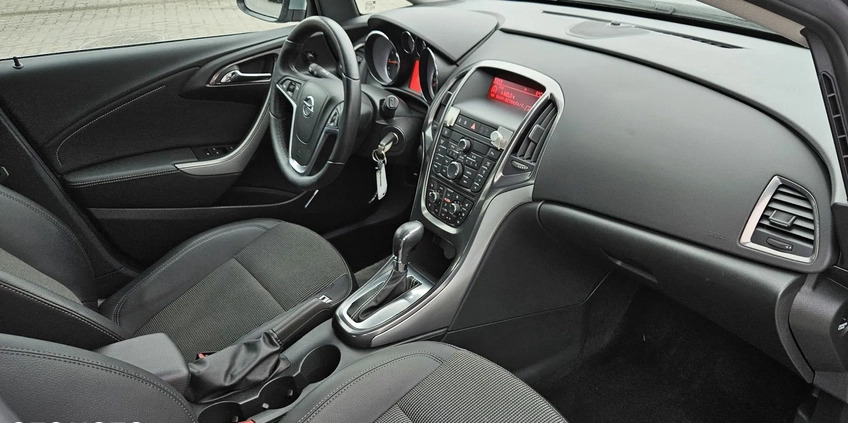 Opel Astra cena 33000 przebieg: 110883, rok produkcji 2012 z Darłowo małe 301